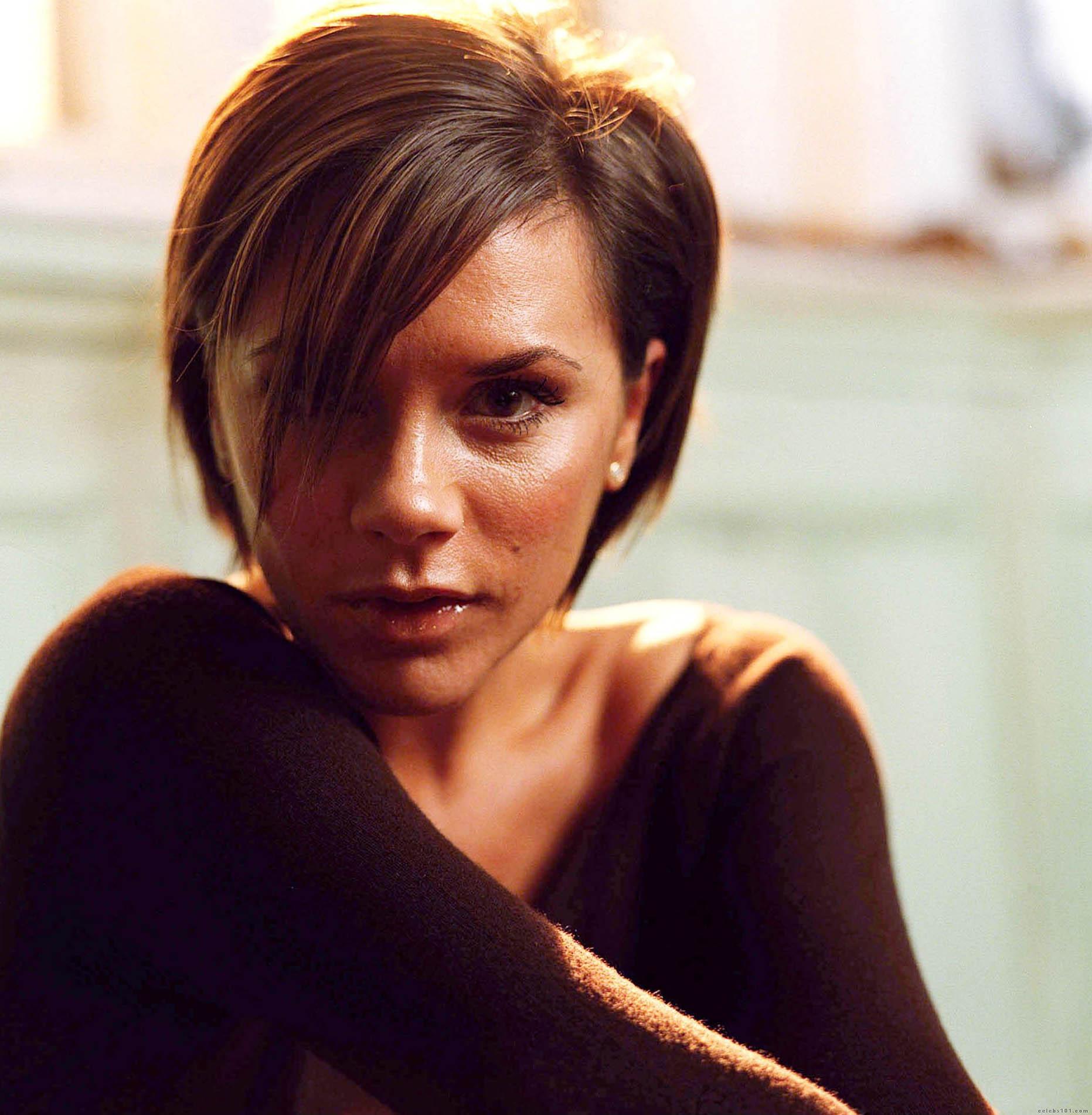 Victoria Beckham – majstorica ženstvenih haljina